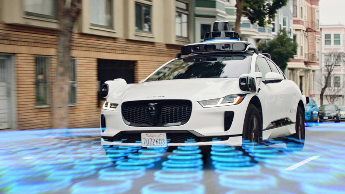 Waymo Launches Paid Robotaxi Services in Los Angeles, Paving the Way for Autonomous Urban Mobility